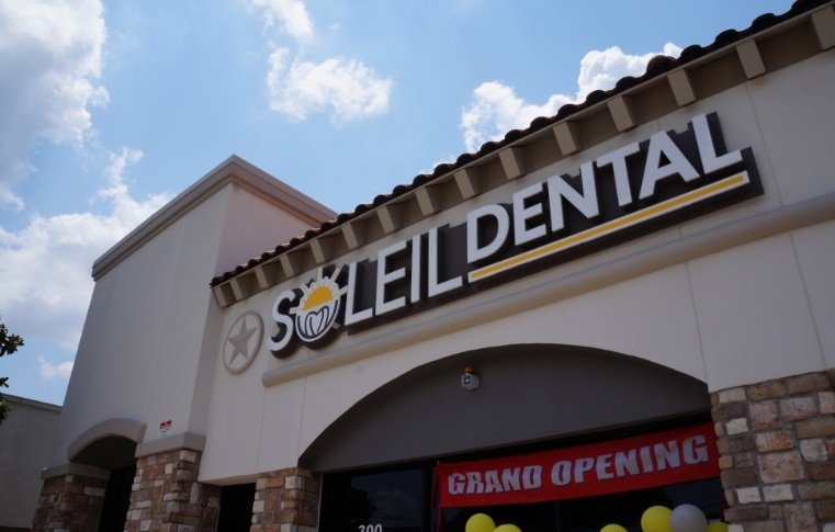 Exterior of Soleil Dental office in Dallas